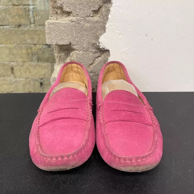 Tod's Tods Suede Moccasin Loafers in Pink Size US 4 / IT 34 - 6 Thumbnail