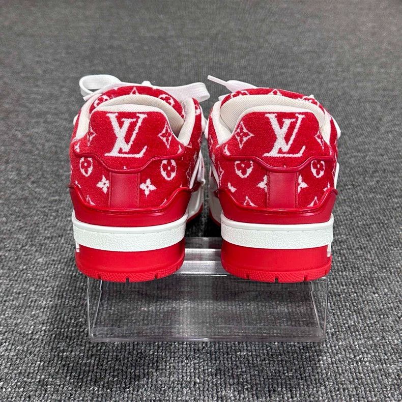 Louis Vuitton Red Velvet Louis Vuitton Trainers Size US 6 / IT 36 - 5 Thumbnail