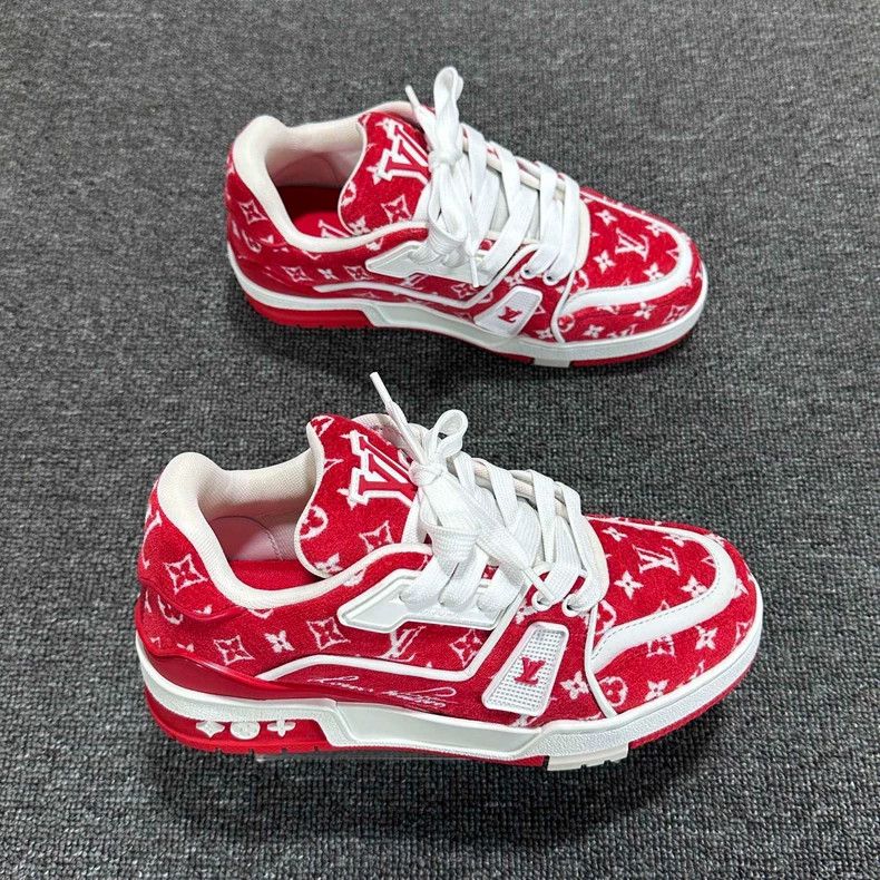 Louis Vuitton Red Velvet Louis Vuitton Trainers Size US 6 / IT 36 - 2 Thumbnail