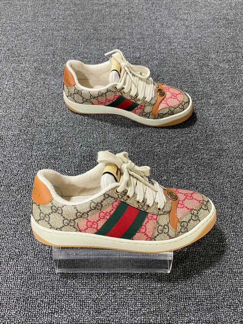 Gucci Gucci Floral Print Sneakers in Excellent Condition Size US 7 / IT 37 - 3 Thumbnail
