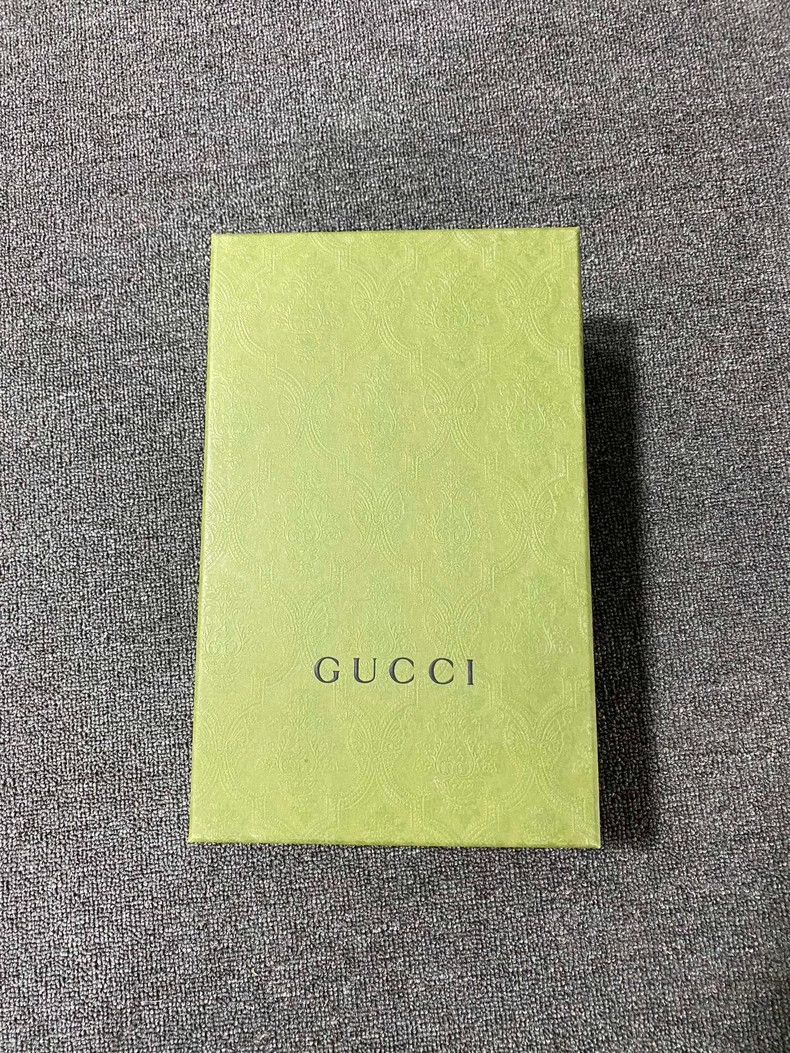 Gucci Gucci Floral Print Sneakers in Excellent Condition Size US 7 / IT 37 - 8 Thumbnail