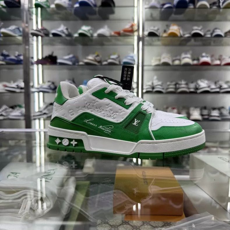 Louis Vuitton LV Trainer Sneakers in White and Green Size US 7 / EU 40 - 2 Thumbnail