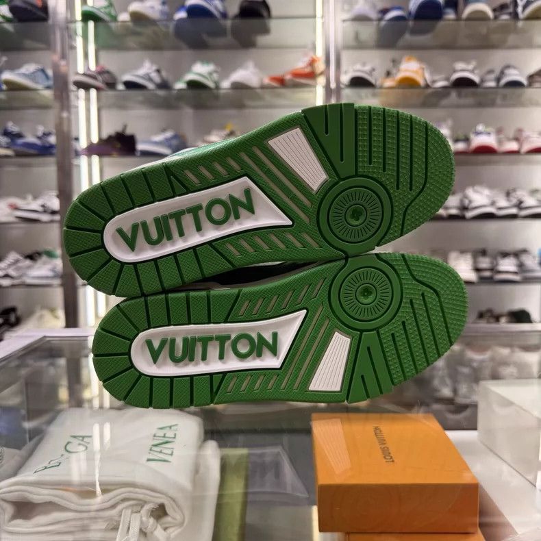 Louis Vuitton LV Trainer Sneakers in White and Green Size US 7 / EU 40 - 6 Thumbnail
