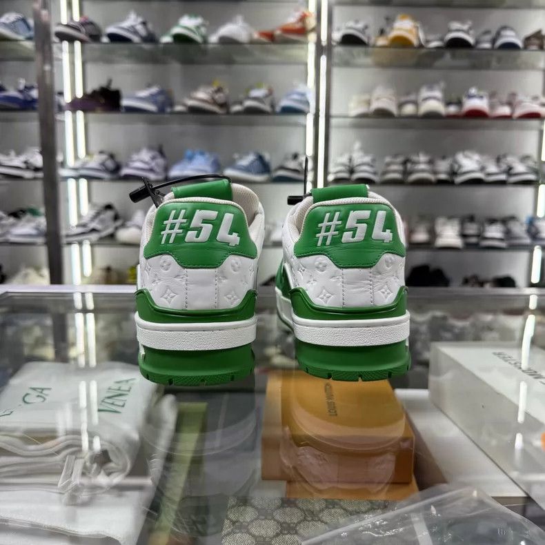 Louis Vuitton LV Trainer Sneakers in White and Green Size US 7 / EU 40 - 4 Thumbnail