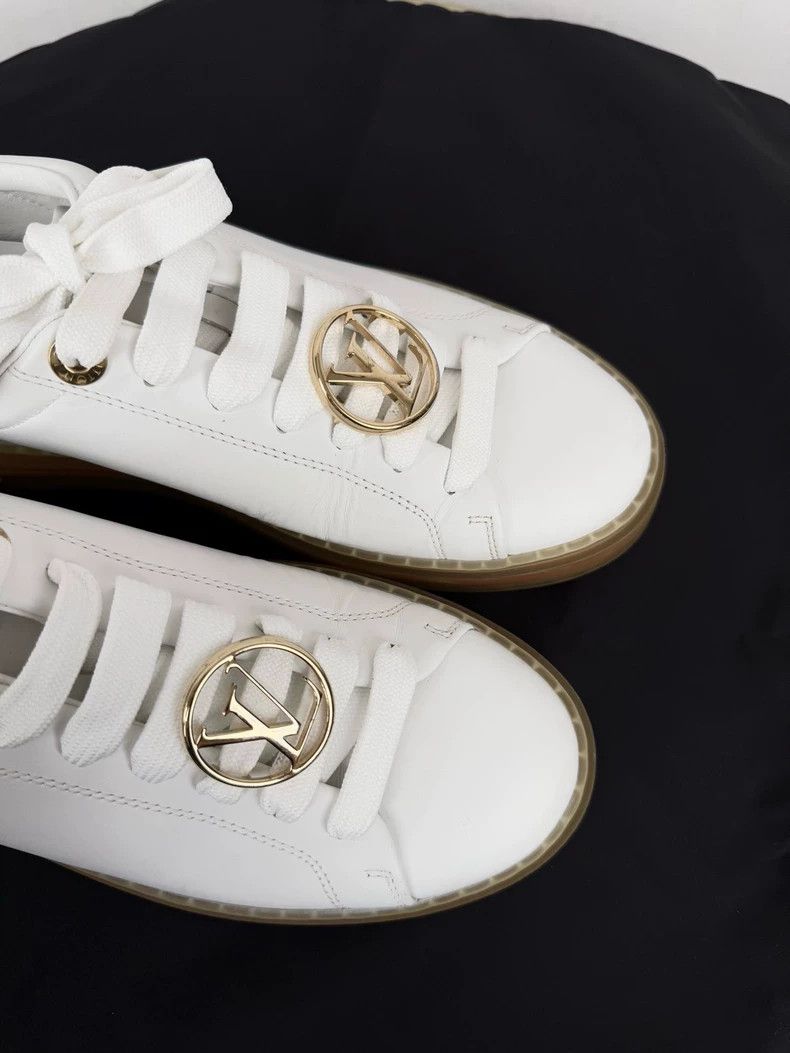 Louis Vuitton Louis Vuitton White Sneakers Size 37 Size US 7 / IT 37 - 2 Thumbnail