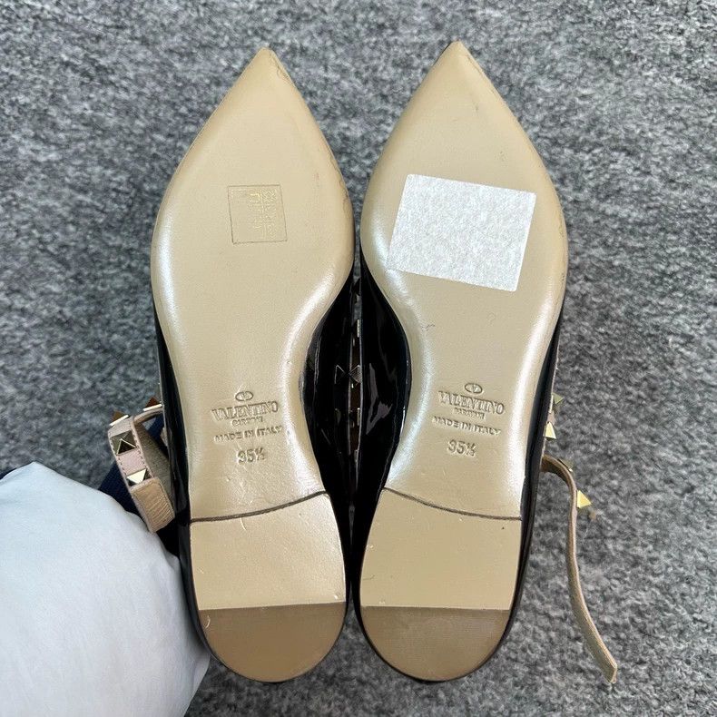 Valentino Valentino Black Patent Flat Shoes with Studs Size US 4 / IT 34 - 4 Thumbnail