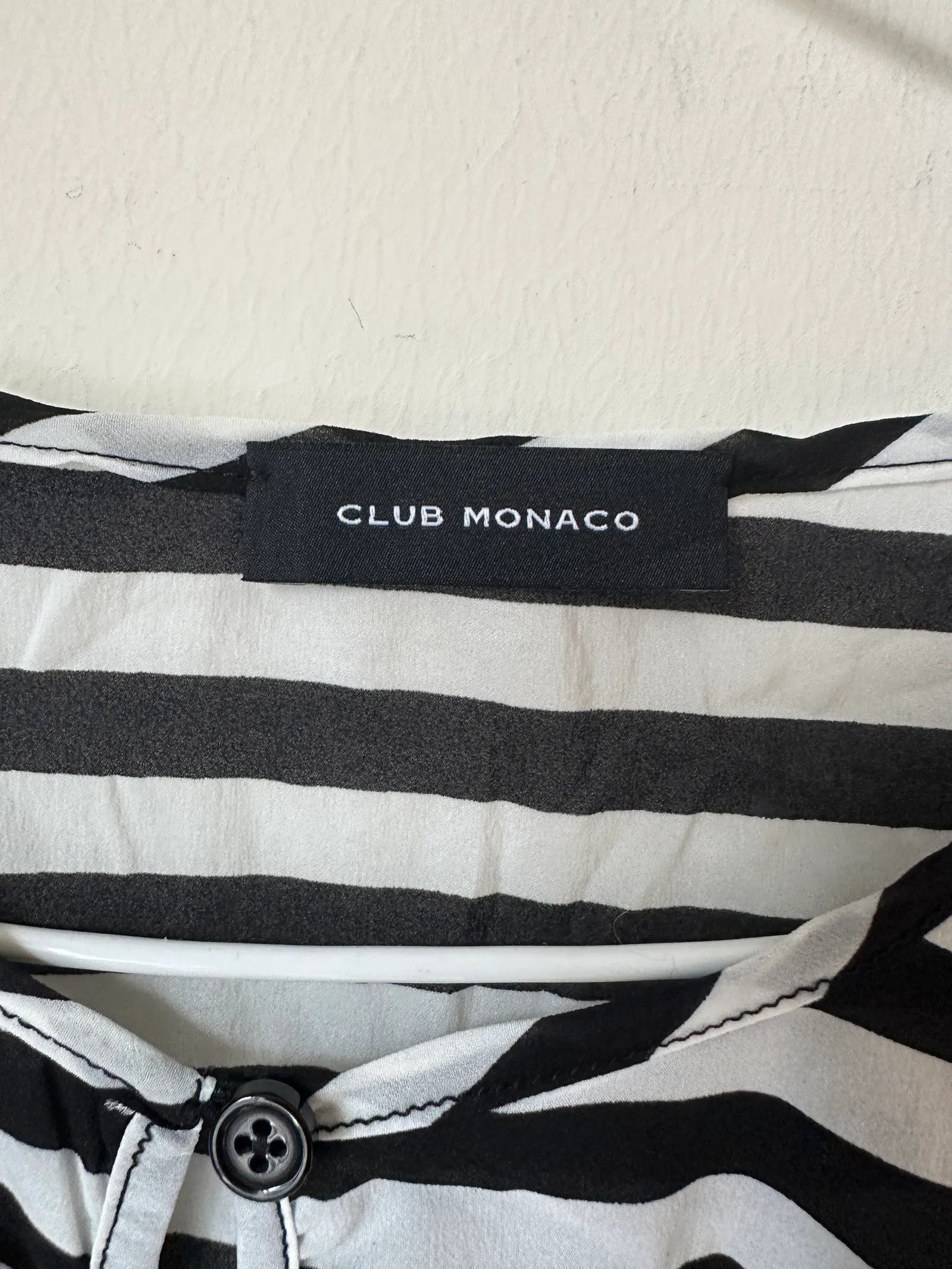 Club Monaco Club Monaco Blouse Size S / US 4 / IT 40 - 2 Thumbnail