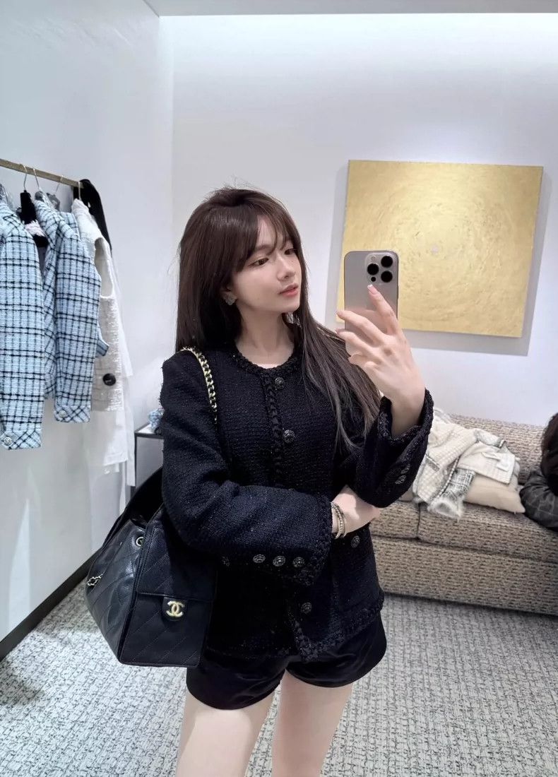Chanel Chanel Black Tweed Jacket with Tag-dmc Size US S / EU 44-46 / 1 - 8 Thumbnail