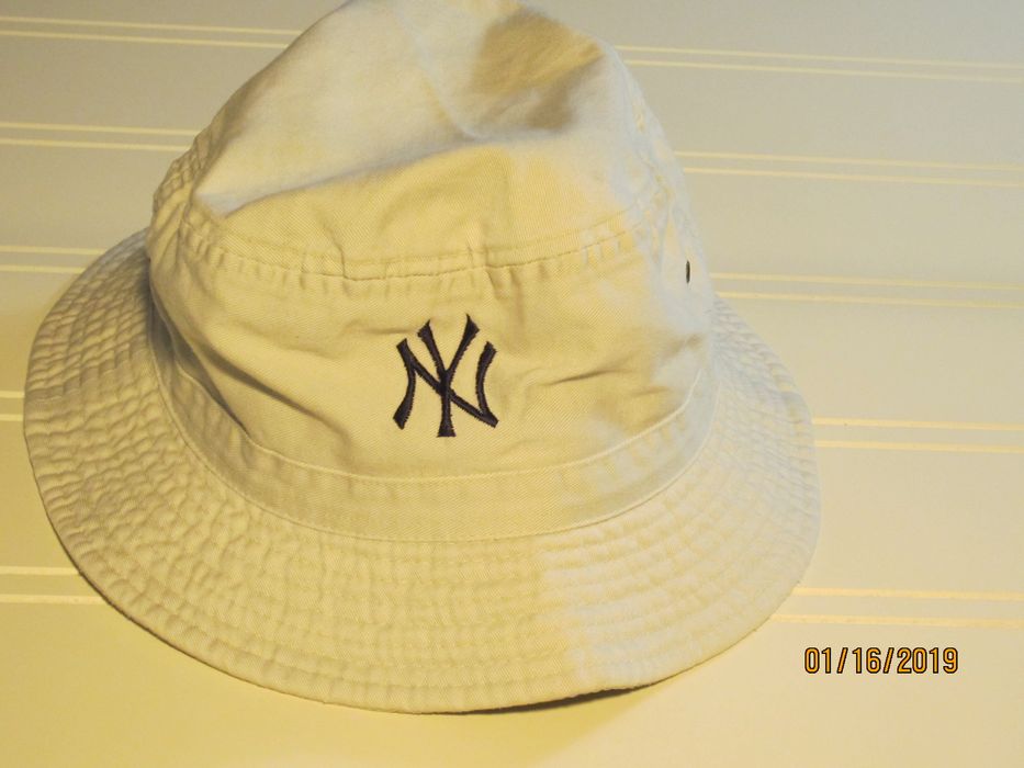 New York Yankees White Yankees Bucket Hat Grailed