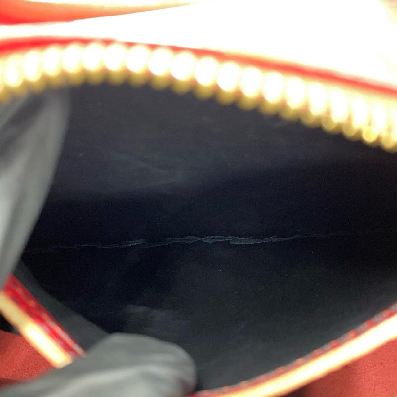 Louis Vuitton Louis Vuitton Handbag Red Leather Size ONE SIZE - 9 Thumbnail