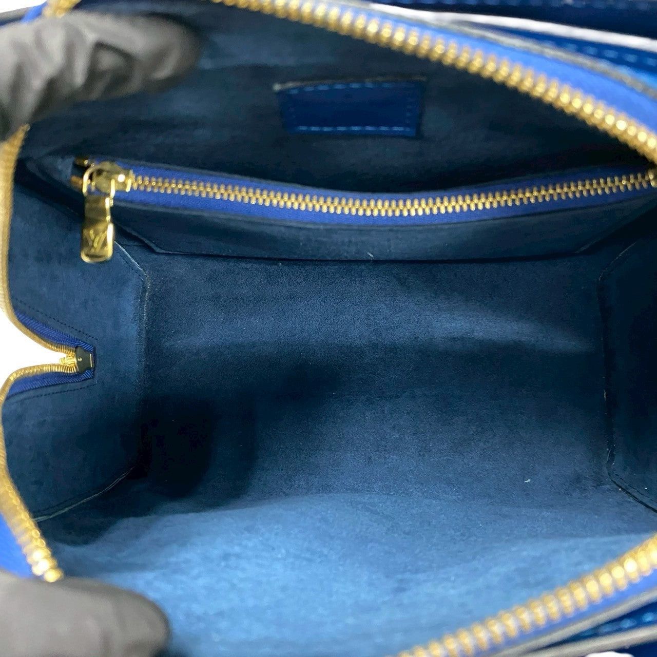 Louis Vuitton Louis Vuitton Handbag Blue Leather Size ONE SIZE - 8 Thumbnail