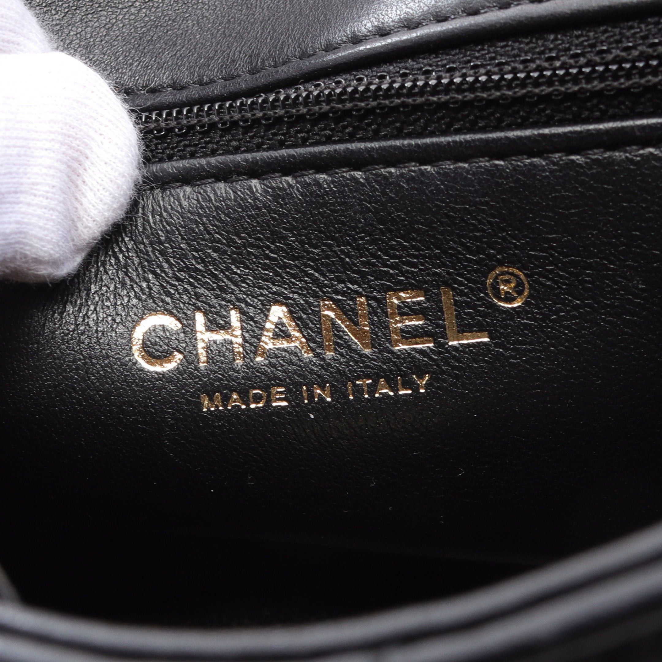 Chanel Chanel Matelasse Chain Shoulder Bag Lambskin Black Gold Hardware Size ONE SIZE - 4 Thumbnail