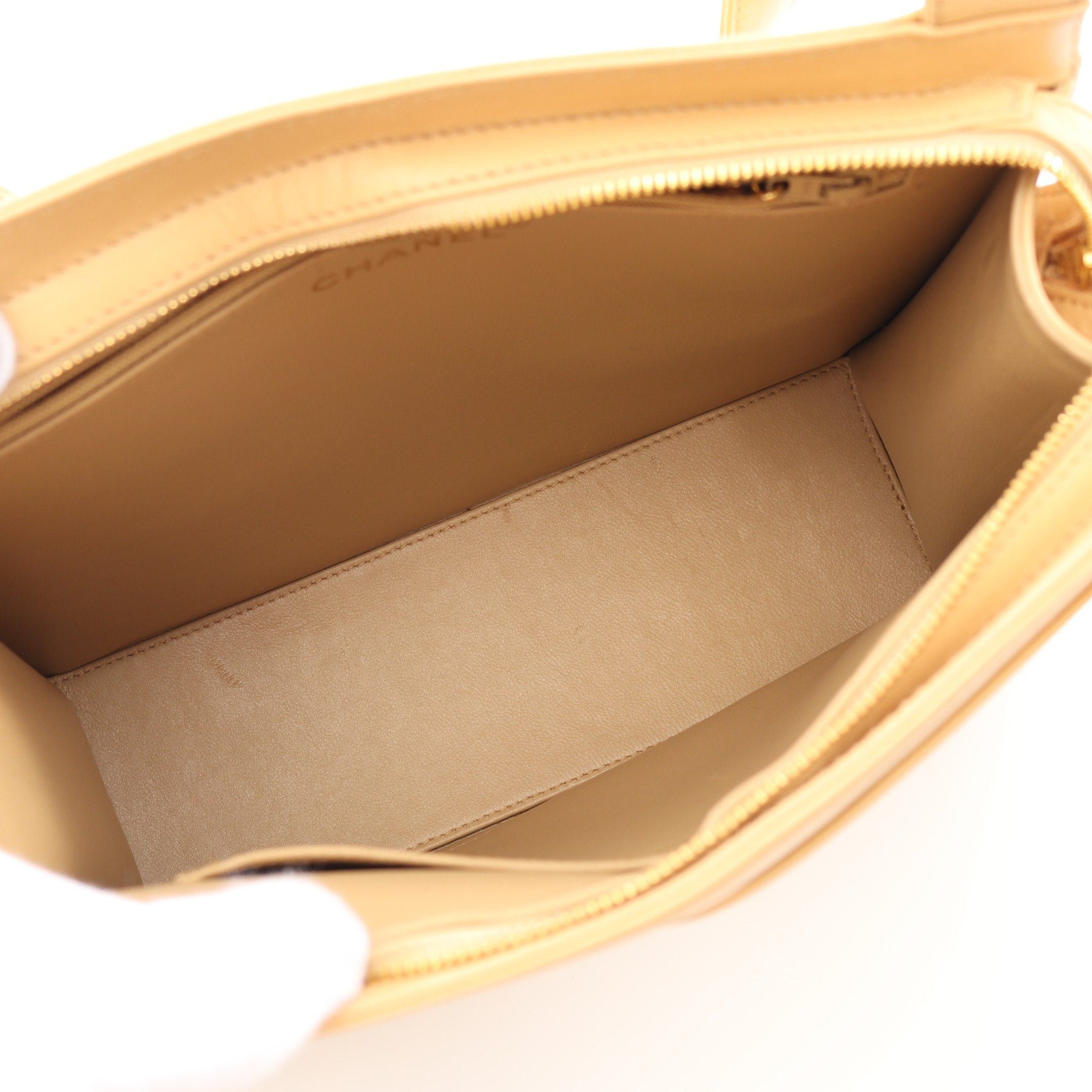 Chanel Chanel Shoulder Bag Logo Embroidery Lambskin Beige Gold Hardware Size ONE SIZE - 3 Thumbnail