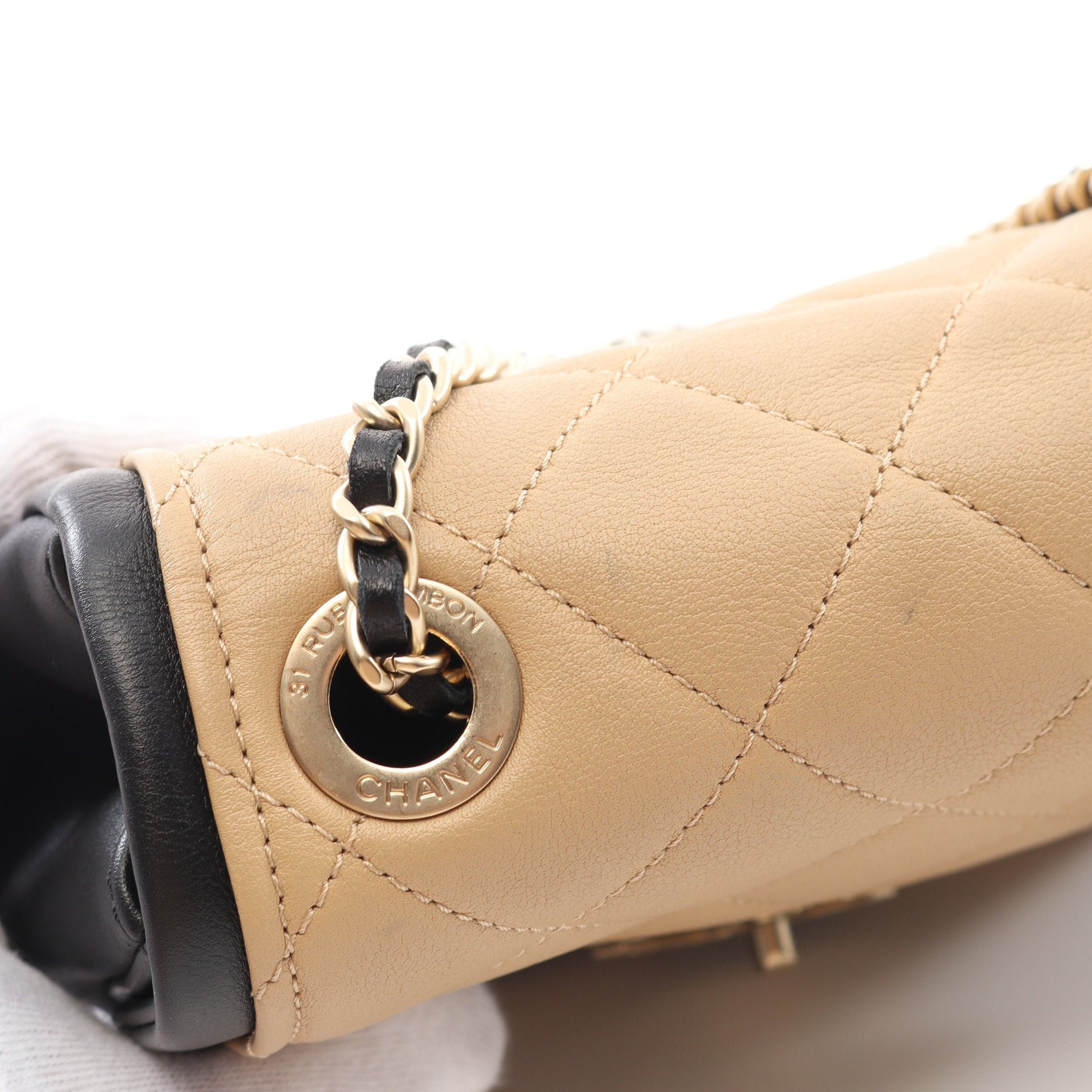 Chanel Chanel Mini Matelasse Chain Shoulder Bag Leather Beige Black Gold Hardware Bicolor Size ONE SIZE - 7 Thumbnail