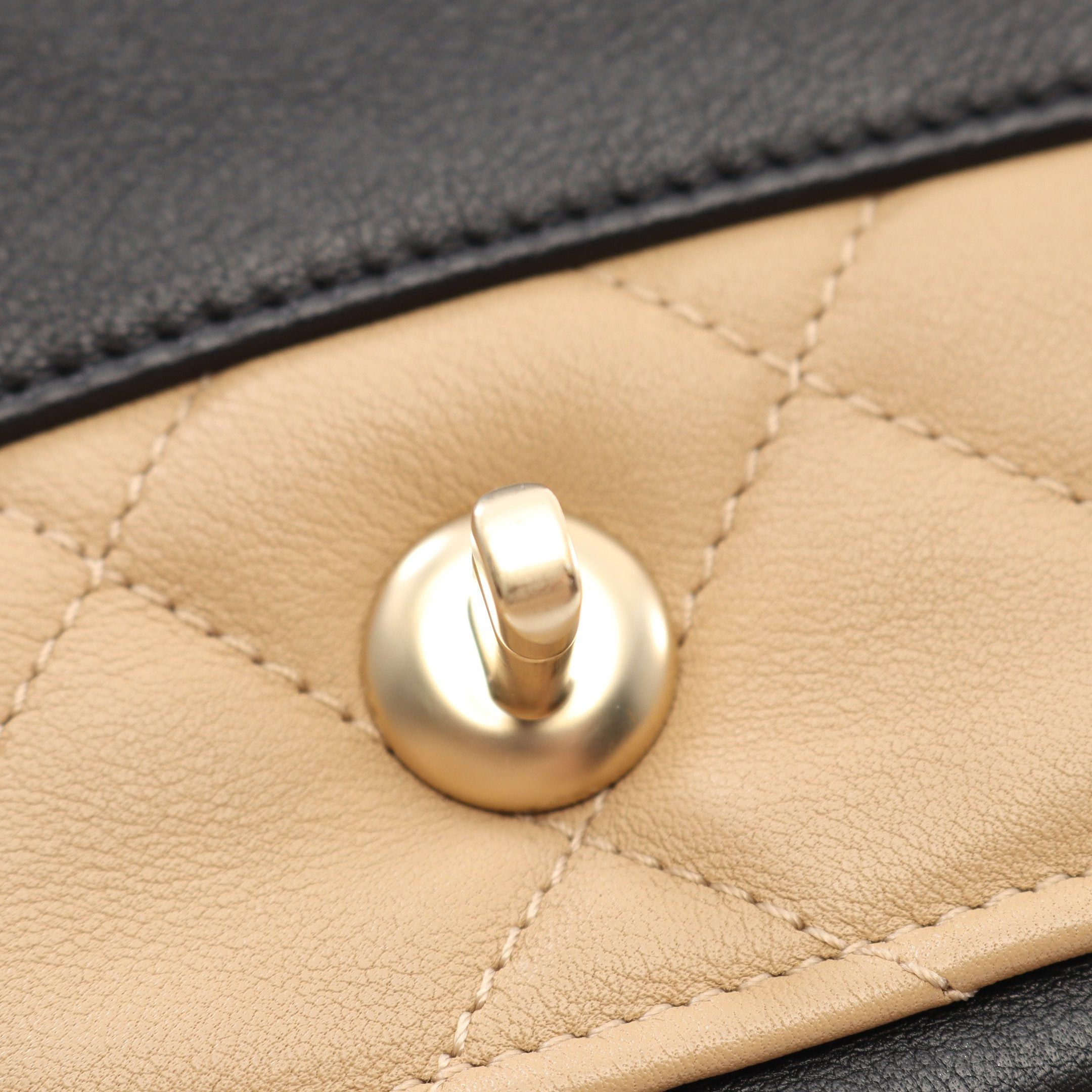 Chanel Chanel Mini Matelasse Chain Shoulder Bag Leather Beige Black Gold Hardware Bicolor Size ONE SIZE - 6 Thumbnail