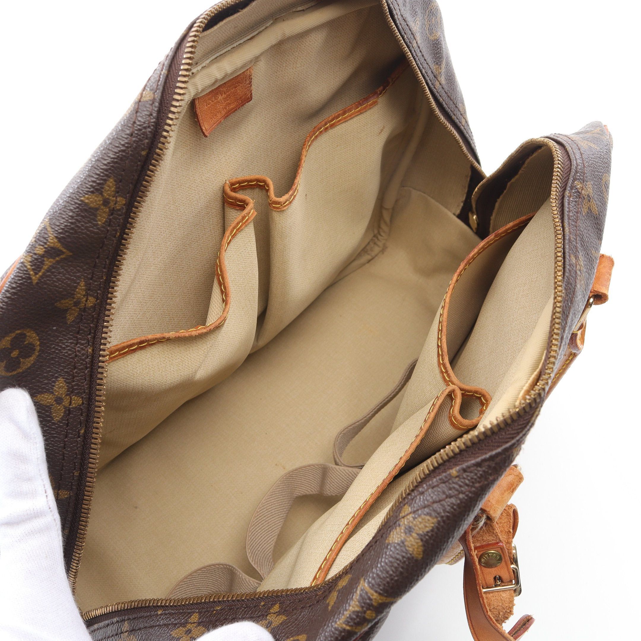 Louis Vuitton Louis Vuitton Deauville Bowling Vanity Monogram Handbag Leather Brown Size ONE SIZE - 3 Thumbnail