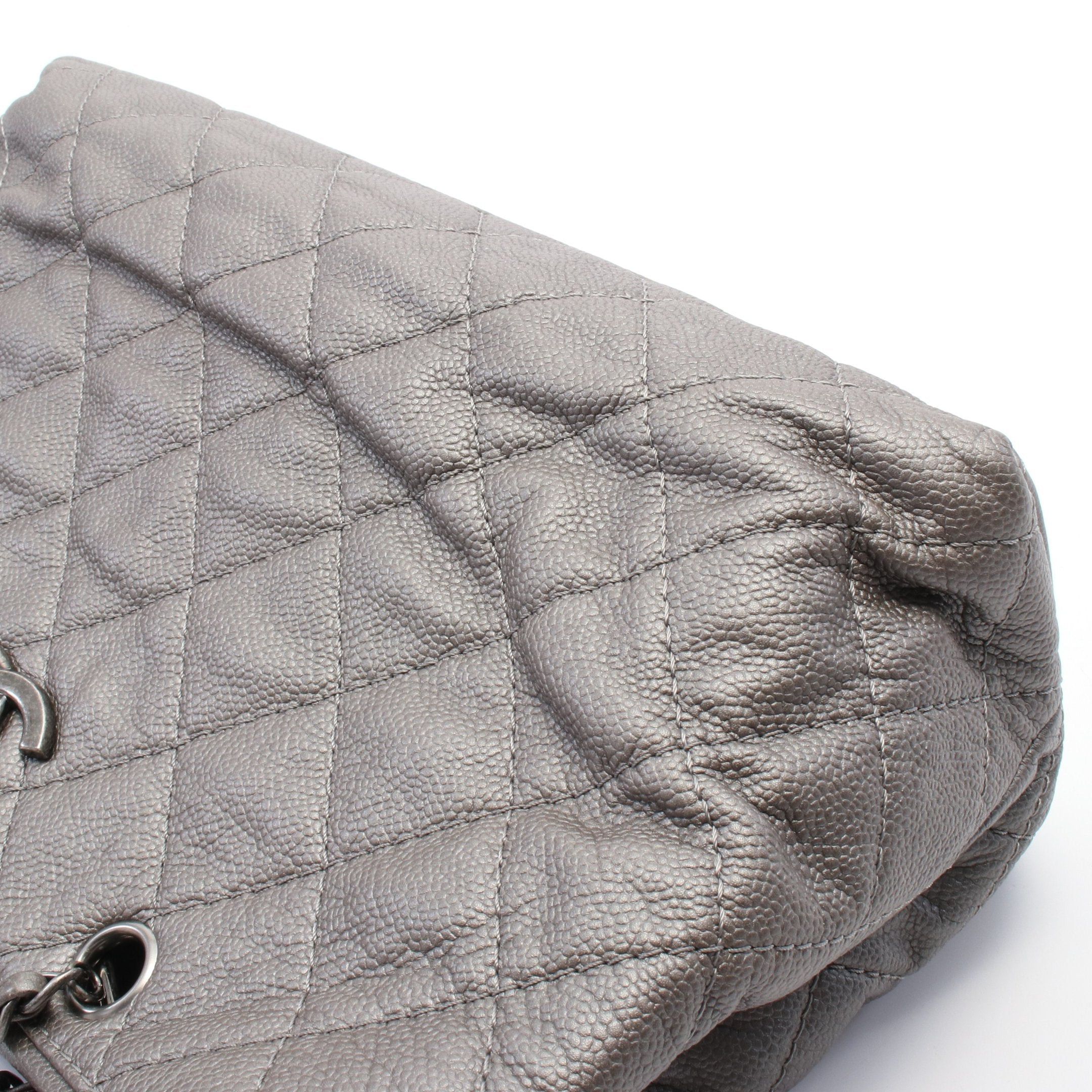 Chanel Chanel Matelasse Chain Shoulder Bag Tote Caviar Skin Silver Antique Hardware Size ONE SIZE - 6 Thumbnail