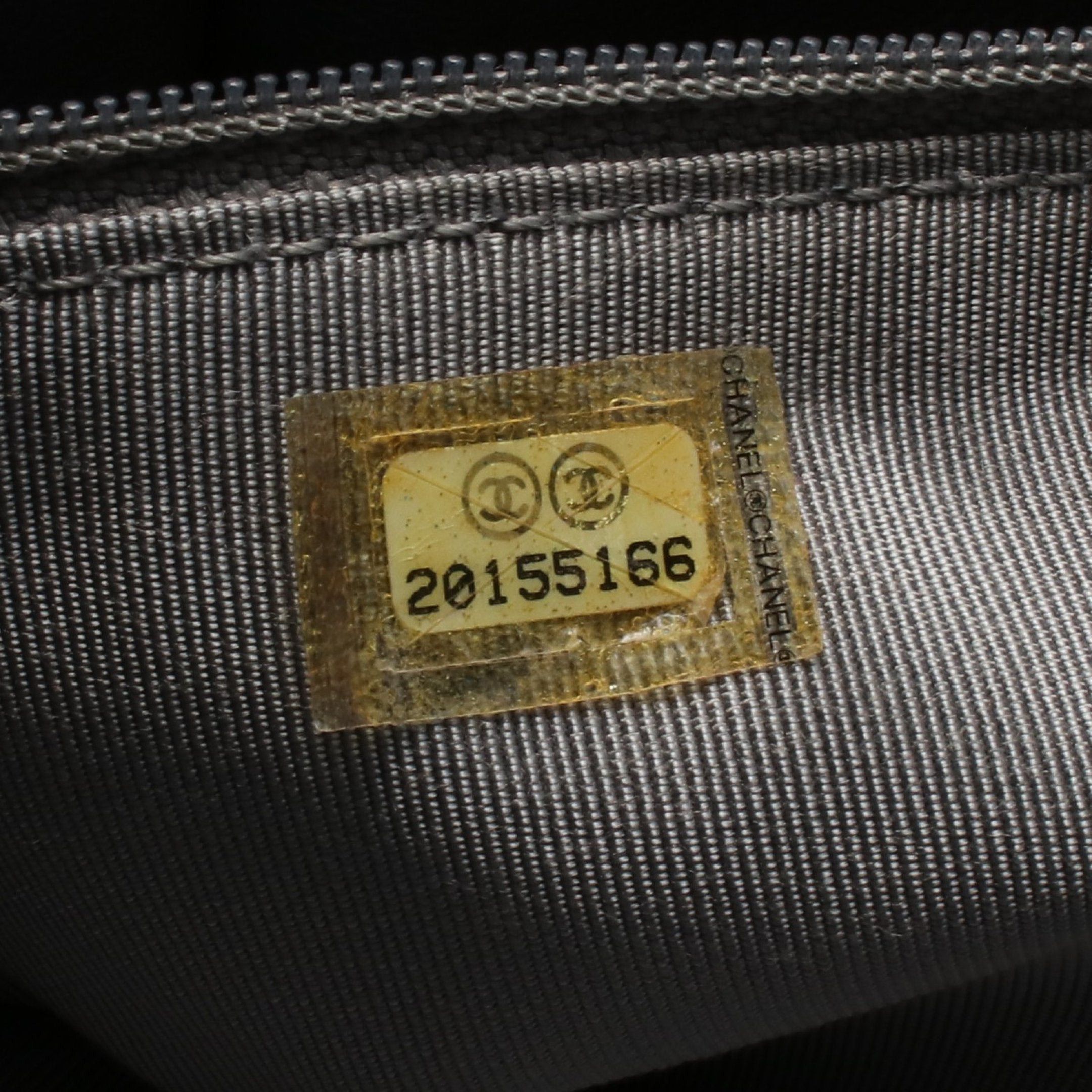 Chanel Chanel Matelasse Chain Shoulder Bag Tote Caviar Skin Silver Antique Hardware Size ONE SIZE - 5 Thumbnail