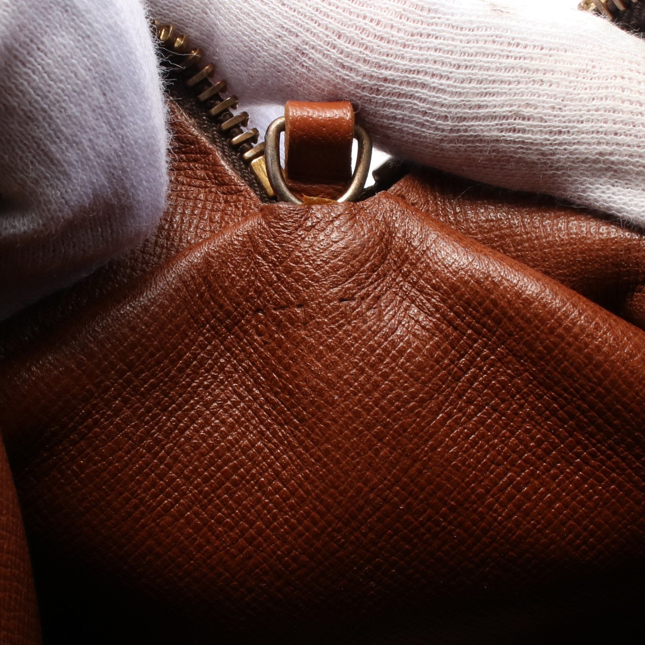 Louis Vuitton Louis Vuitton Papillon 30 Monogram Handbag Leather Brown Size ONE SIZE - 5 Thumbnail