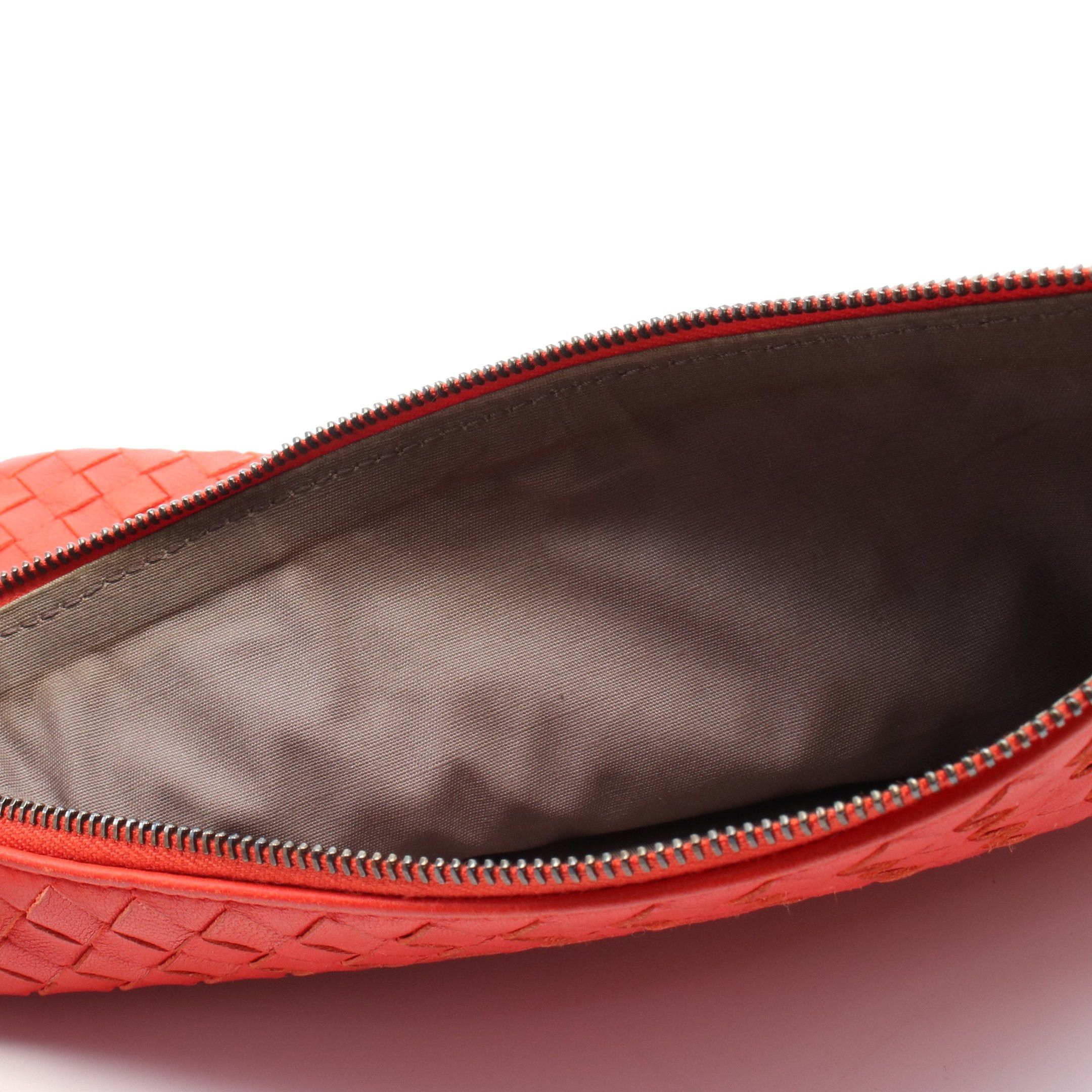 Bottega Veneta Bottega Veneta Intrecciato Pouch Clutch Bag Leather Red Size ONE SIZE - 6 Thumbnail