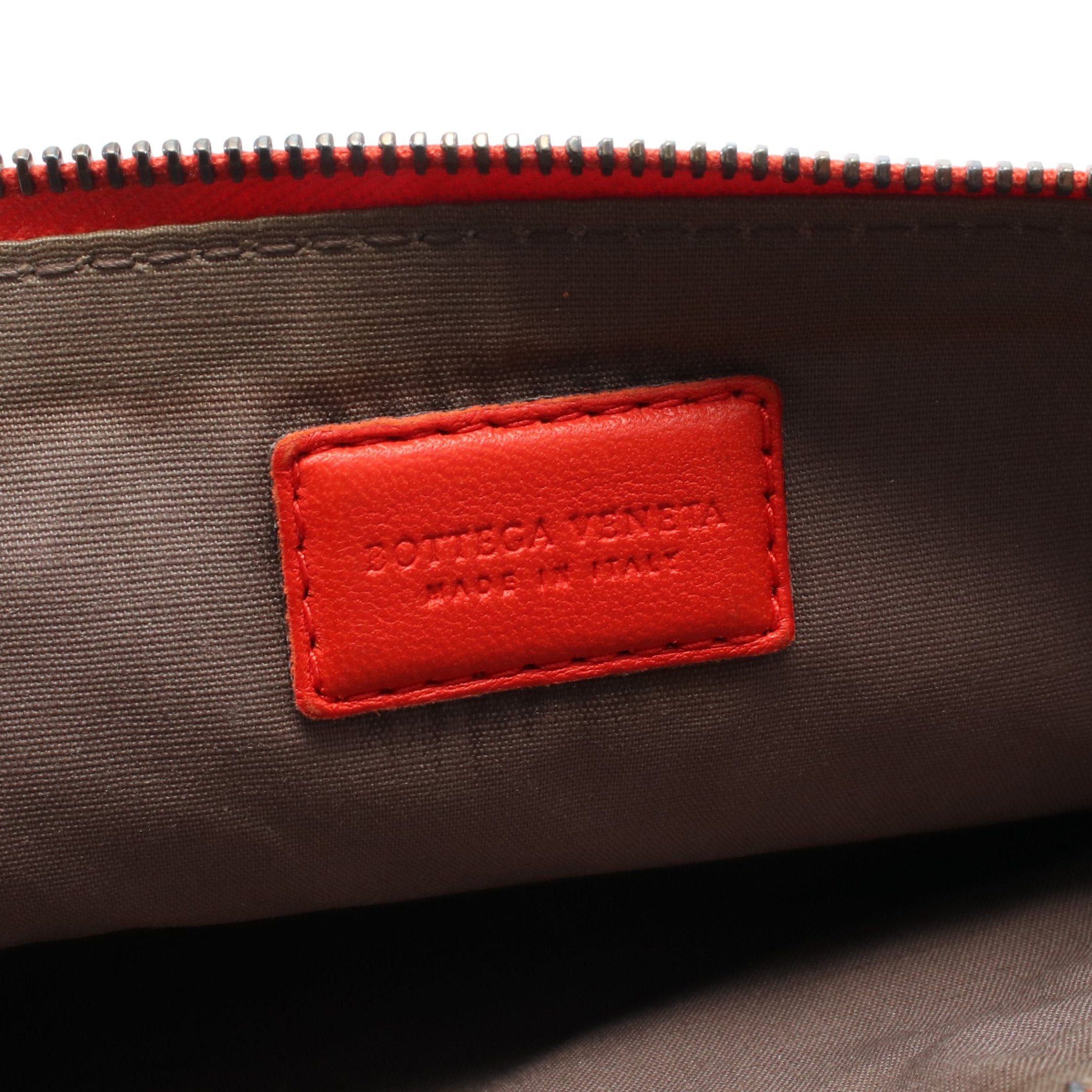 Bottega Veneta Bottega Veneta Intrecciato Pouch Clutch Bag Leather Red Size ONE SIZE - 4 Thumbnail