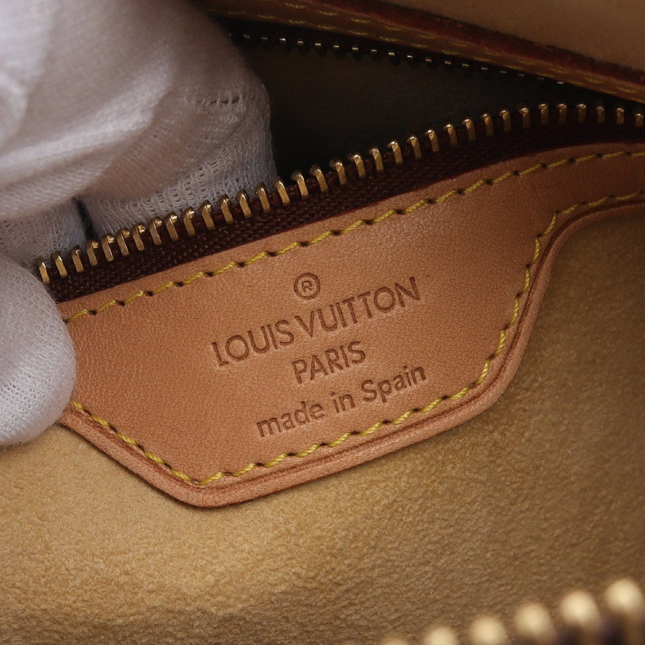 Louis Vuitton Louis Vuitton Looping Gm Monogram Shoulder Bag Leather Brown Size ONE SIZE - 4 Thumbnail