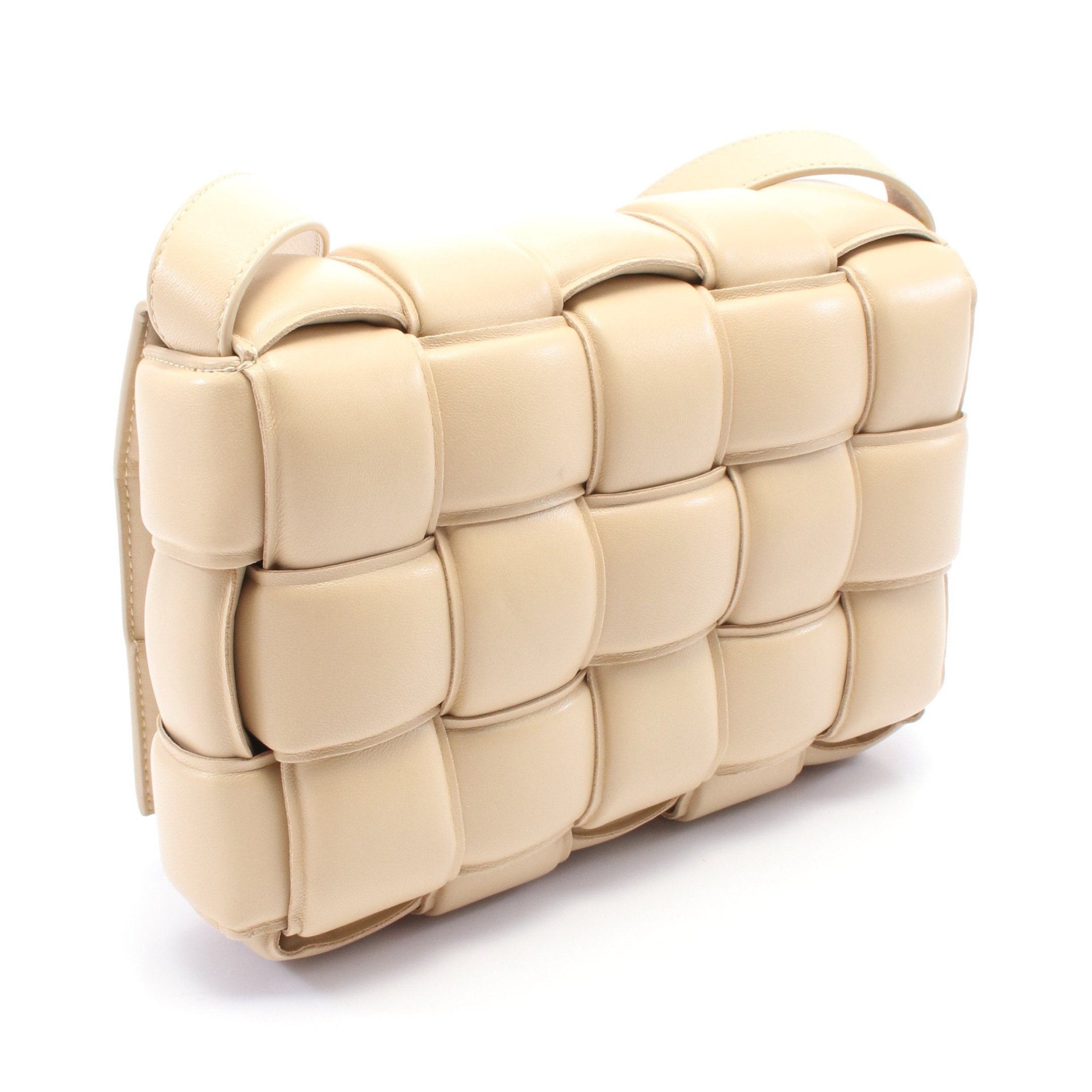 Bottega Veneta Bottega Veneta Padet Cassette Intrecciato Shoulder Bag Leather Beige Size ONE SIZE - 2 Thumbnail