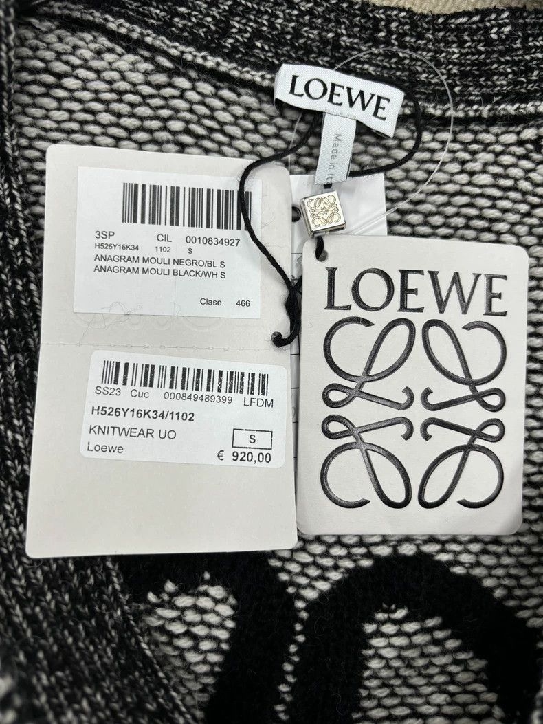 Loewe LOEWE Textured Wool V-Neck Knit Sweater- DMC Size US S / EU 44-46 / 1 - 4 Thumbnail