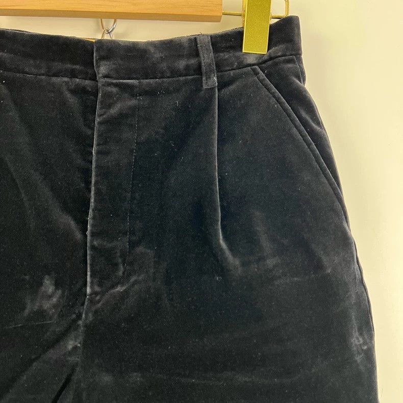 Saint Laurent Paris Saint Laurent Black Velvet Shorts for Women- DMC Size US 36 / EU 52 - 3 Thumbnail
