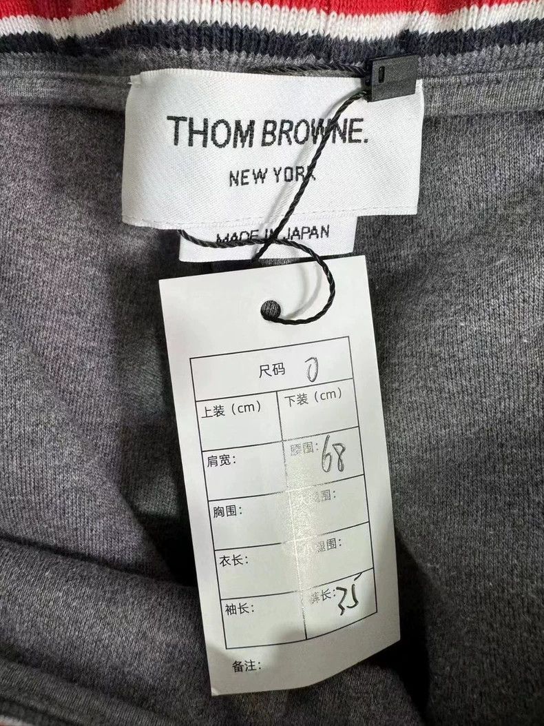 Thom Browne Thom Browne Side Stripe Casual Shorts - dmc Size US 26 / EU 42 - 3 Thumbnail