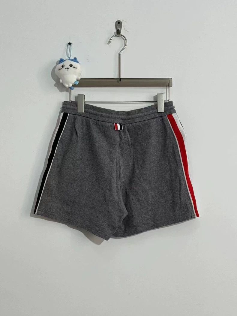 Thom Browne Thom Browne Side Stripe Casual Shorts - dmc Size US 26 / EU 42 - 2 Thumbnail