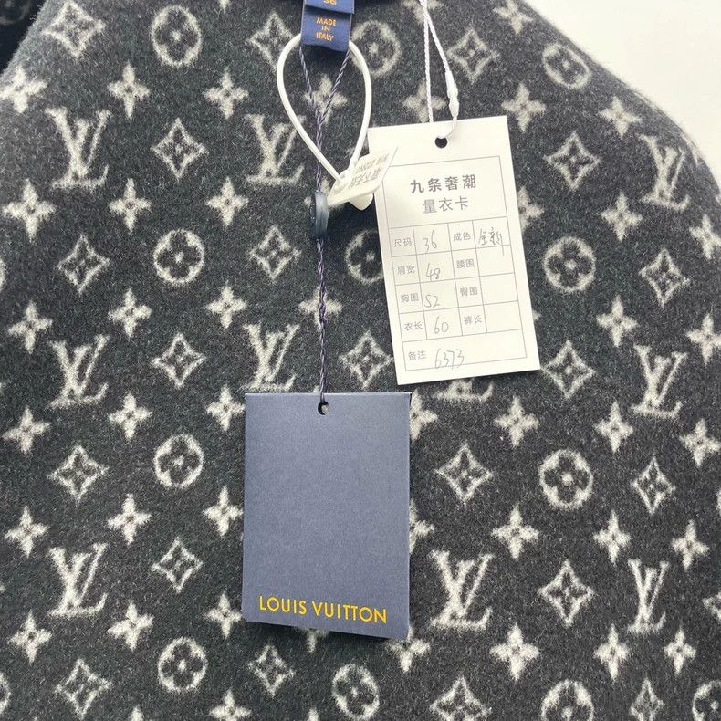 Louis Vuitton LV Logo Long Sleeve Baseball Jacket - dmc Size US S / EU 44-46 / 1 - 6 Thumbnail