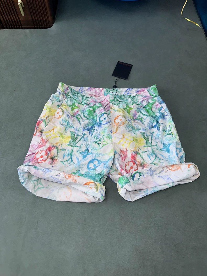 Louis Vuitton Louis Vuitton Pastel Monogram Beach Shorts Size M - dmc Size US 31 - 6 Thumbnail