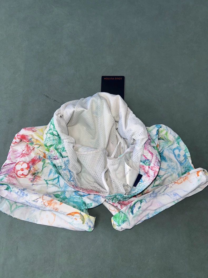 Louis Vuitton Louis Vuitton Pastel Monogram Beach Shorts Size M - dmc Size US 31 - 7 Thumbnail