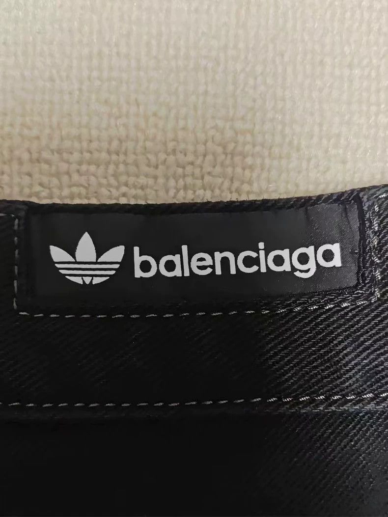 Balenciaga Balenciaga Adidas Distressed Black Shorts - dmc Size US 32 / EU 48 - 3 Thumbnail
