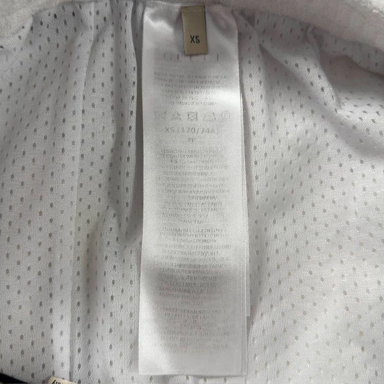 Gucci Gucci White Printed Shorts for Summer Wear - dmc Size US 26 / EU 42 - 7 Thumbnail