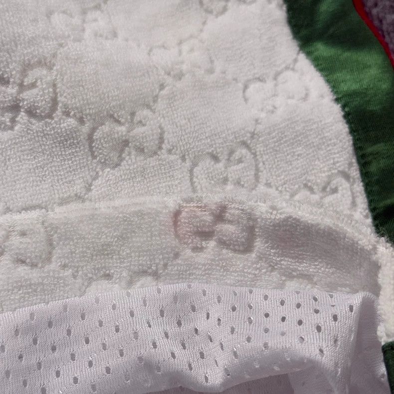Gucci Gucci White Printed Shorts for Summer Wear - dmc Size US 26 / EU 42 - 6 Thumbnail