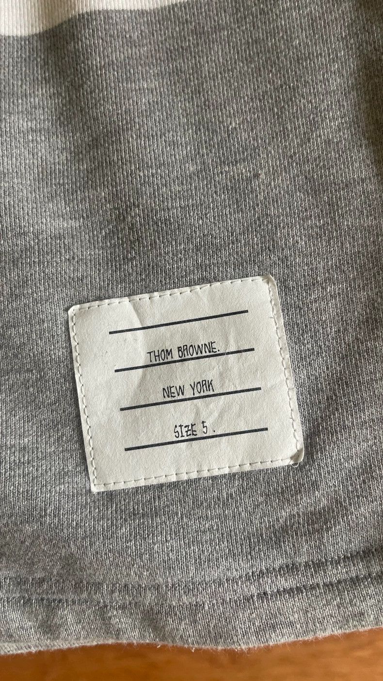 Thom Browne Thom Browne Gray Classic Shorts with Stripes - dmc Size US 26 / EU 42 - 3 Thumbnail
