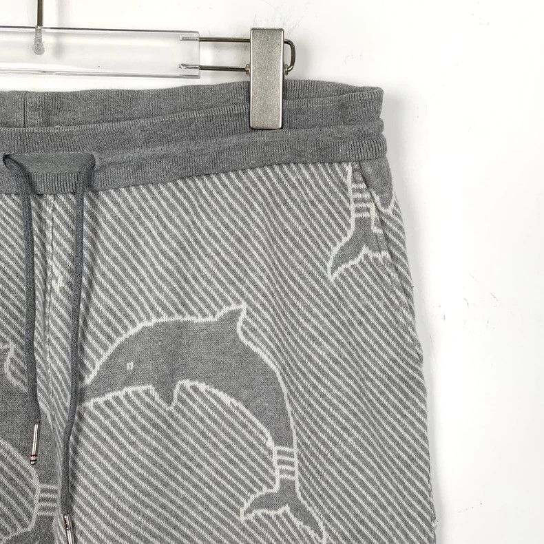 Thom Browne Thom Browne Gray Dolphin Print Casual Shorts - dmc Size US 26 / EU 42 - 3 Thumbnail
