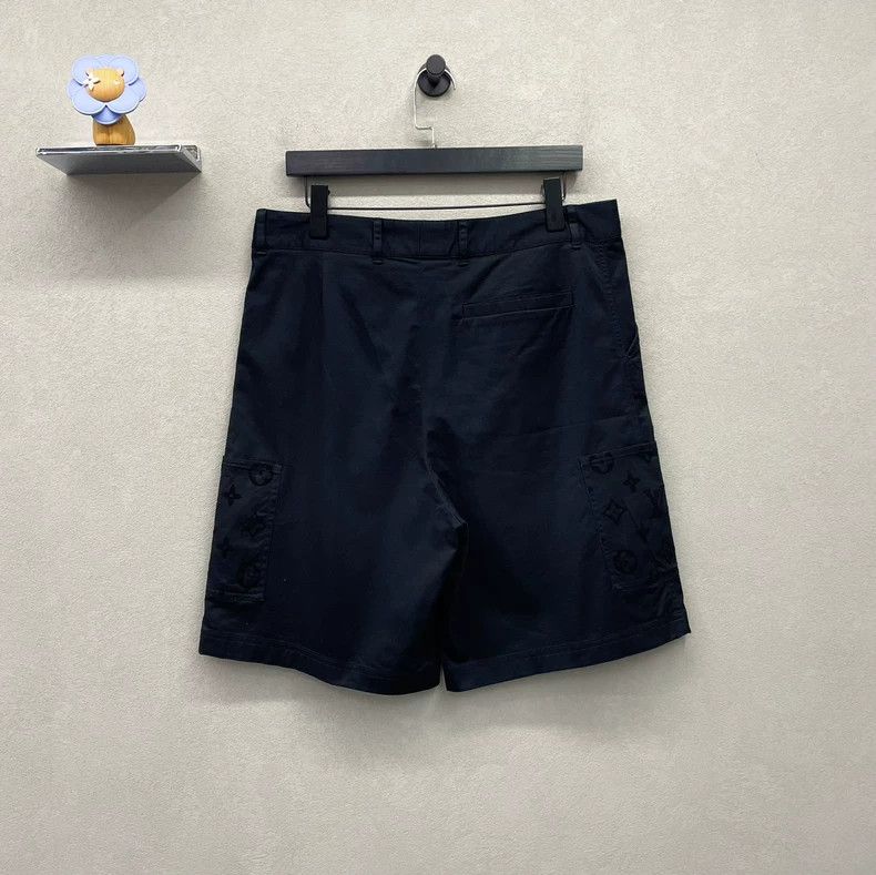 Louis Vuitton Black Summer Casual Shorts for Men - dmc Size US 31 - 2 Thumbnail