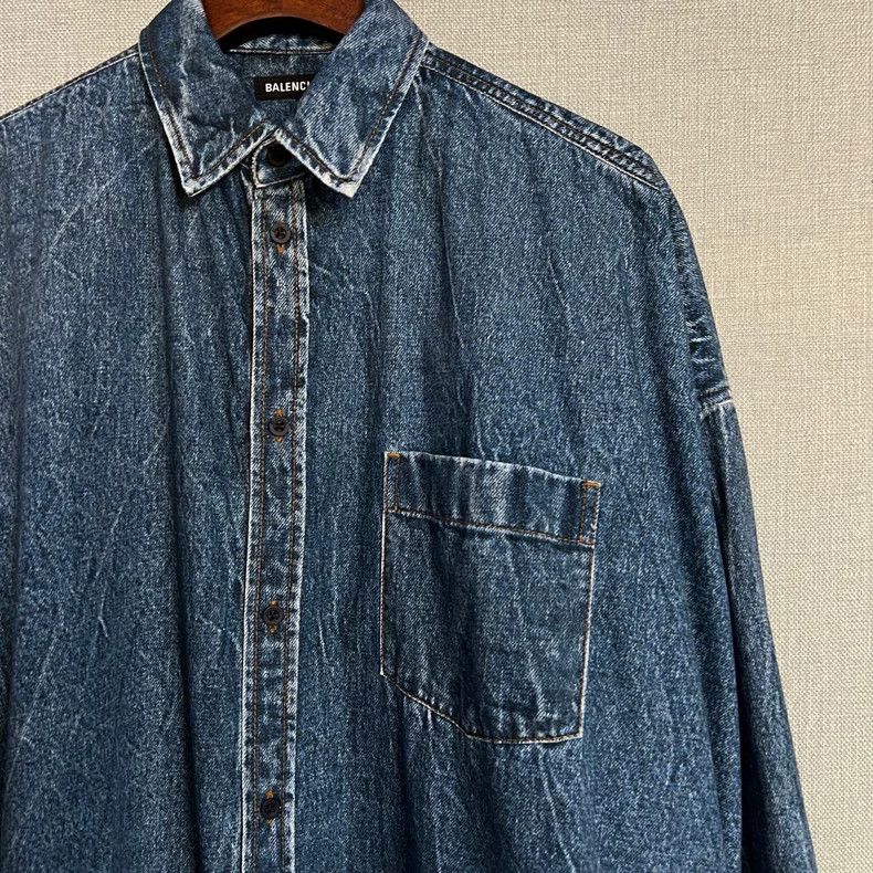 Balenciaga Balenciaga Denim Printed Oversized Shirt - dmc Size US XS / EU 42 / 0 - 3 Thumbnail