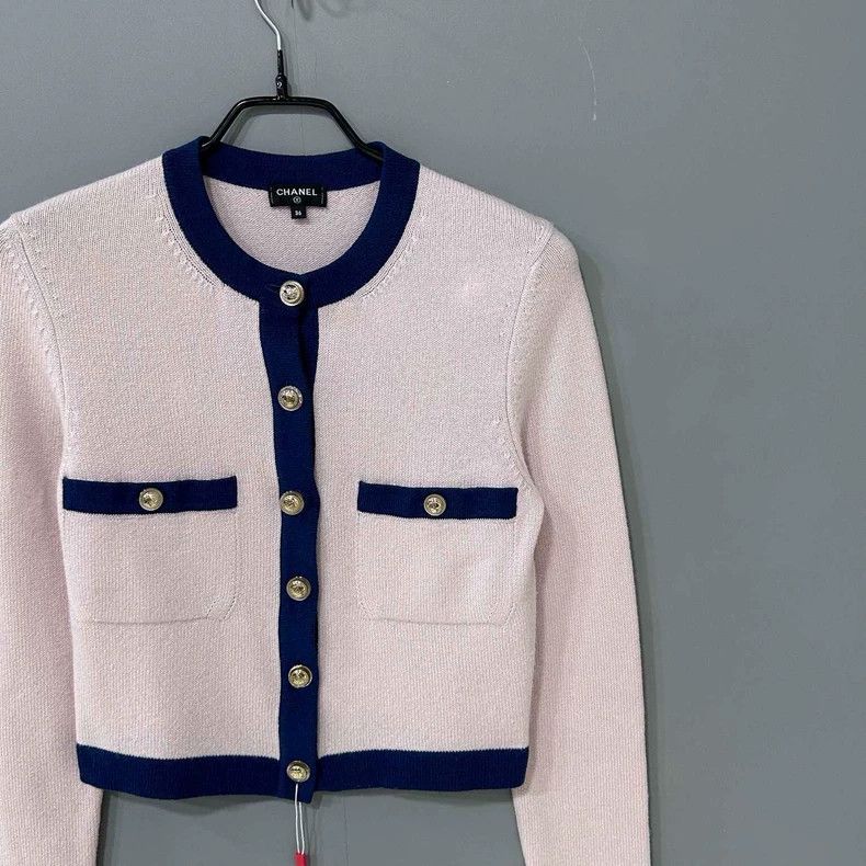Chanel Pink Cashmere Cardigan by Chanel - dmc Size S / US 4 / IT 40 - 2 Thumbnail