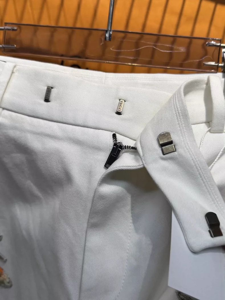 Gucci Gucci Embroidered White Shorts with Koi Design - dmc Size US 31 - 5 Thumbnail