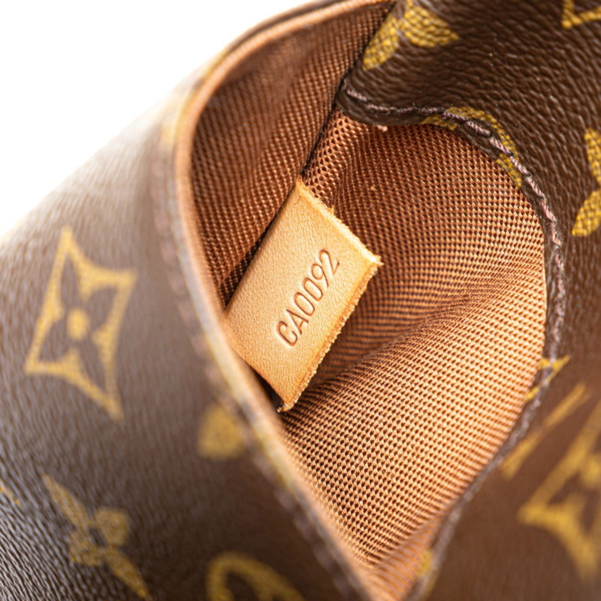 Louis Vuitton Louis Vuitton Pochette gange shoulder Size ONE SIZE - 9 Thumbnail