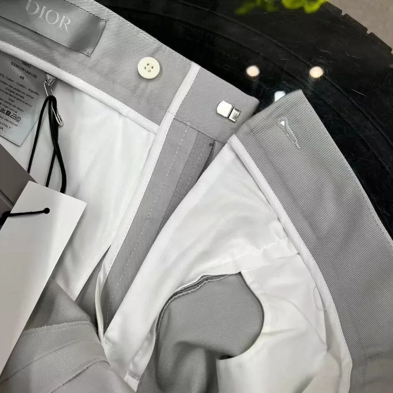 Dior Dior X Jordan Short Pants in White Gray - dmc Size US 31 - 6 Thumbnail