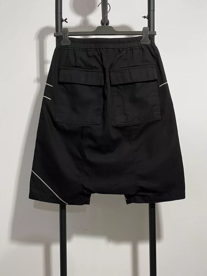 Rick Owens Rick Owens Black Graphic Design Shorts Size US 31 - 2 Thumbnail