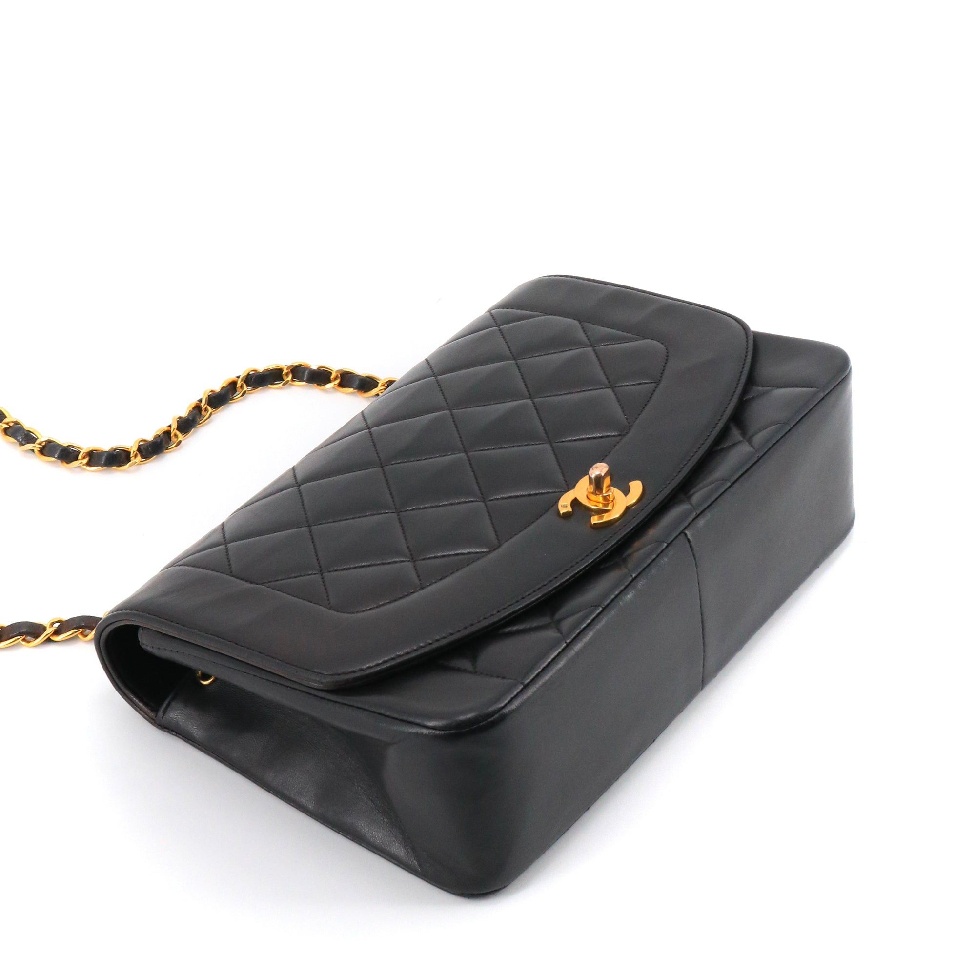 Chanel CHANEL - Diana Chanel shoulder bag in vintage black quilted leather Size ONE SIZE - 10 Thumbnail