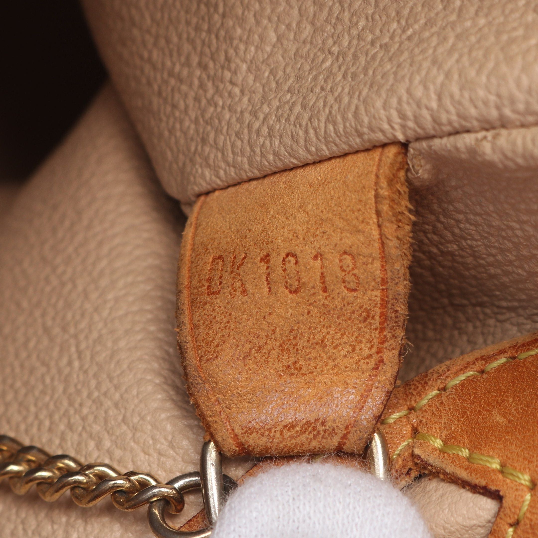 Louis Vuitton Louis Vuitton Bucket Pm Monogram Handbag Leather Brown Size ONE SIZE - 5 Thumbnail