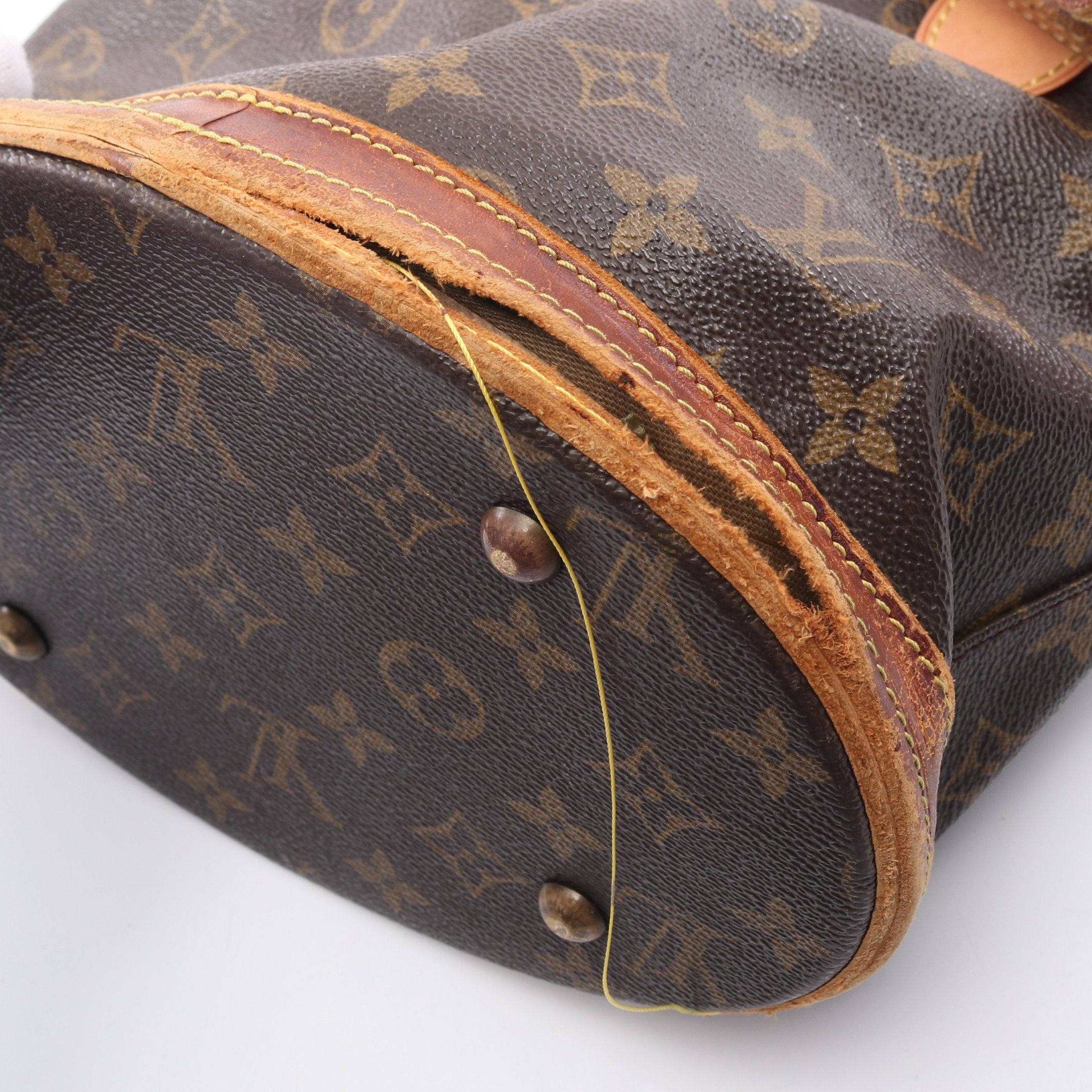 Louis Vuitton Louis Vuitton Bucket Pm Monogram Handbag Leather Brown Size ONE SIZE - 6 Thumbnail
