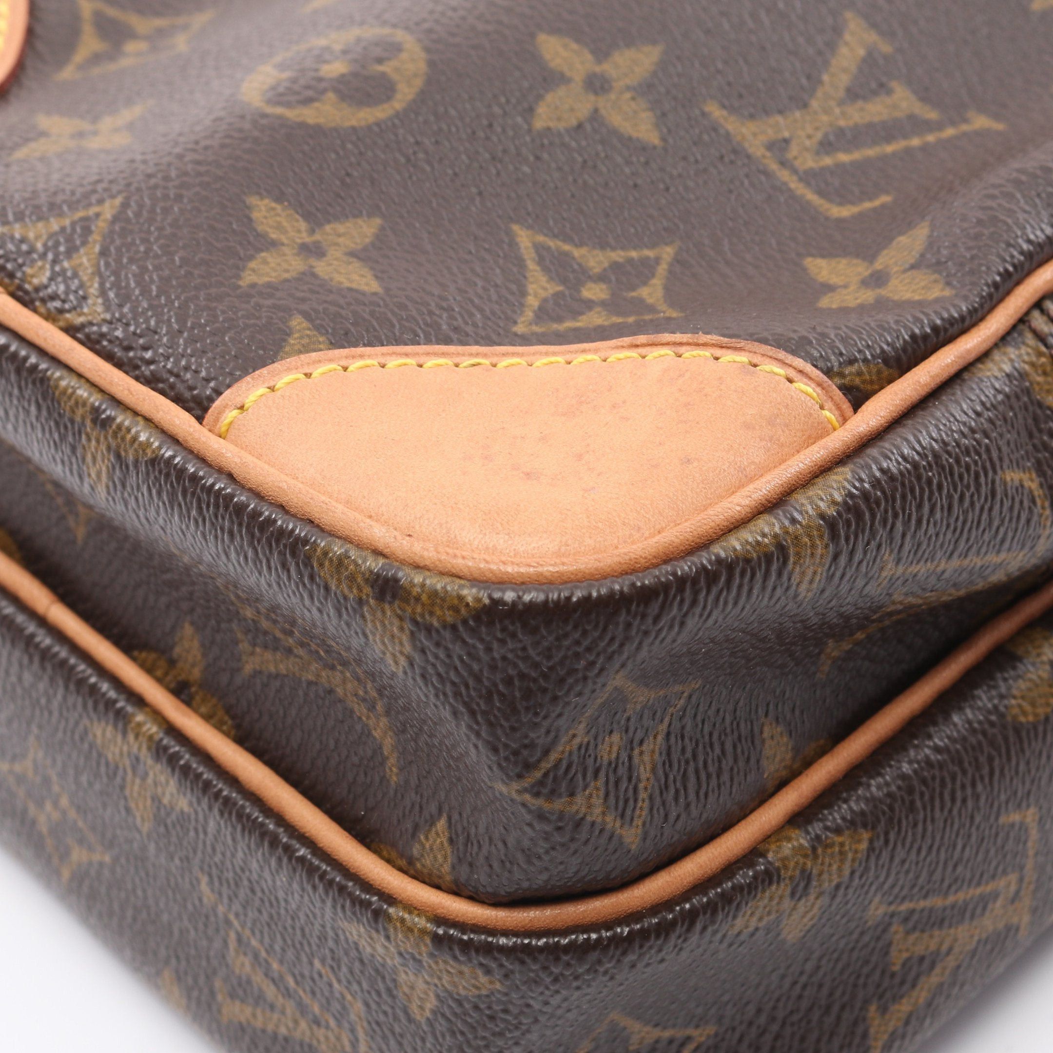 Louis Vuitton Louis Vuitton Amazon Monogram Shoulder Bag Leather Brown Size ONE SIZE - 7 Thumbnail